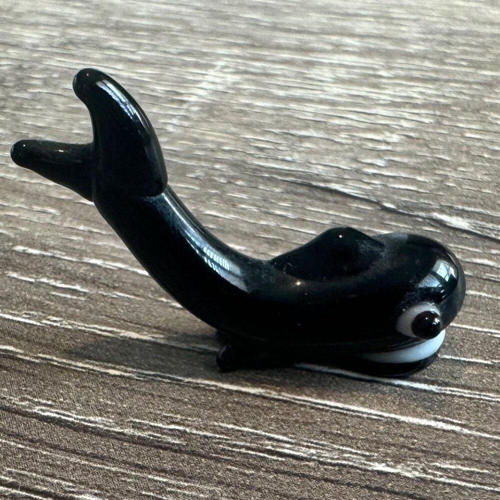 Miniature Glass: Black Whale Figurine.